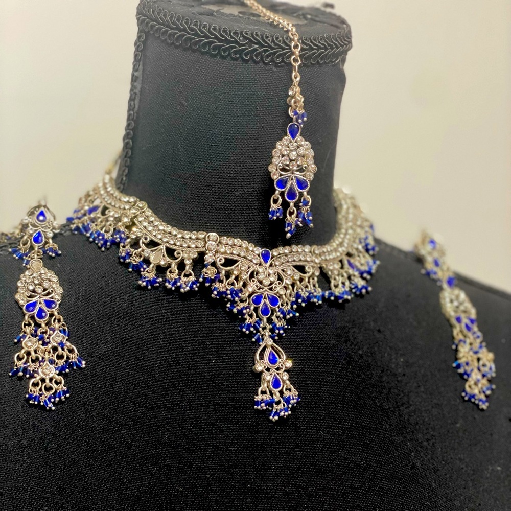 Classic Stunning Silver/Blue Indian Jewelry Set